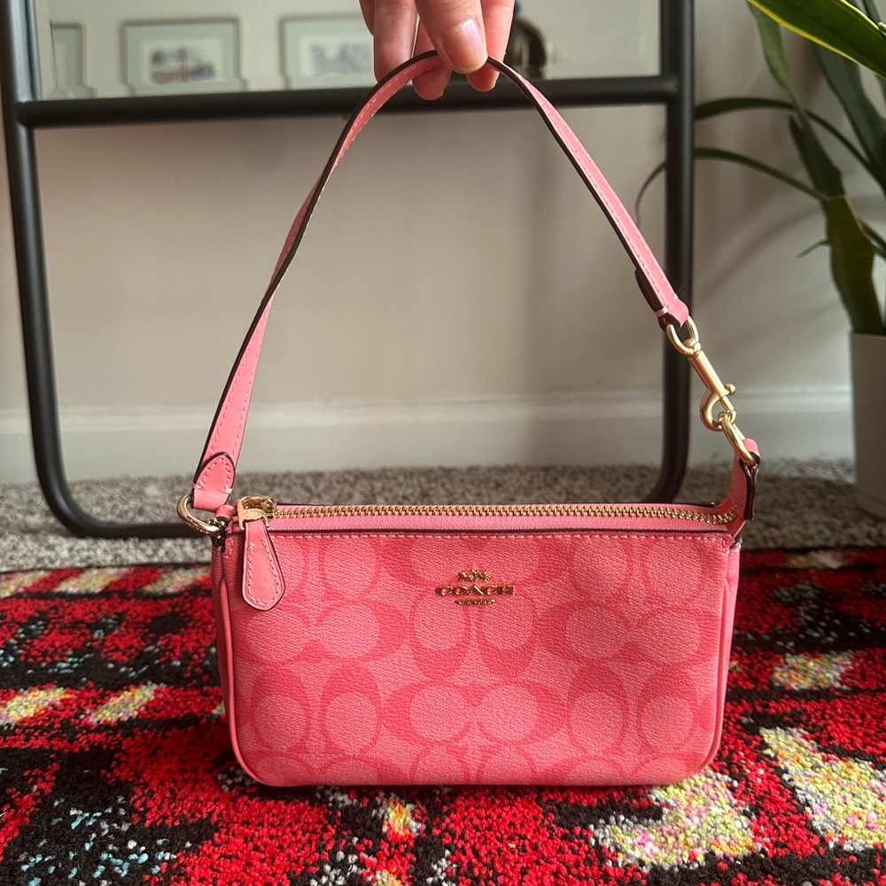 Coach — Nolita 19 in Signature Coated Canvas — Pink